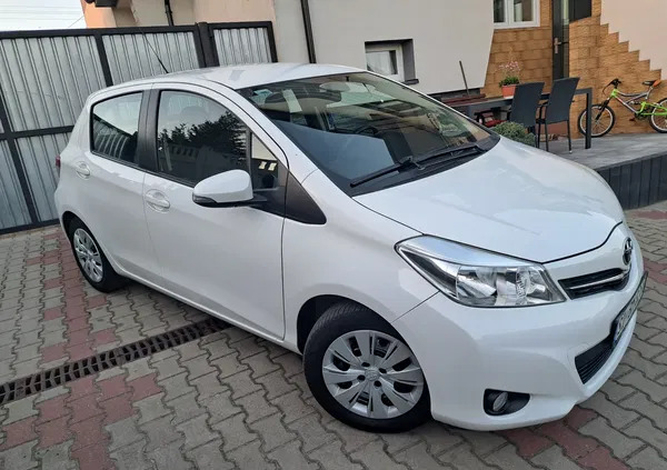 toyota świebodzice Toyota Yaris cena 25900 przebieg: 152000, rok produkcji 2012 z Świebodzice